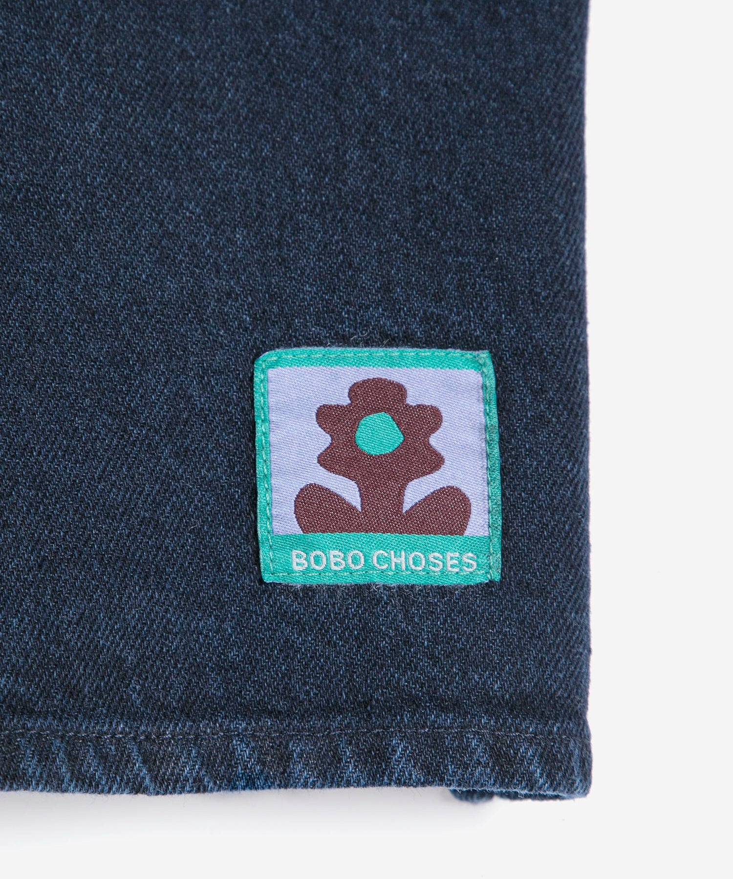 Big corduroy pockets light denim shirt